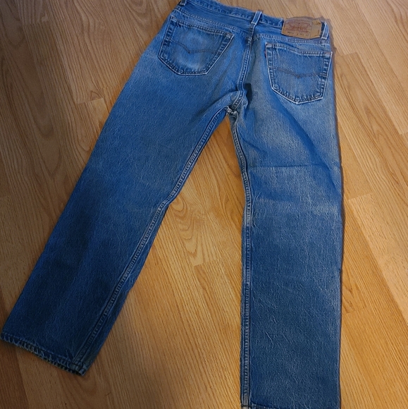 Levis 501 button fly de-stress jeans - Picture 9 of 11
